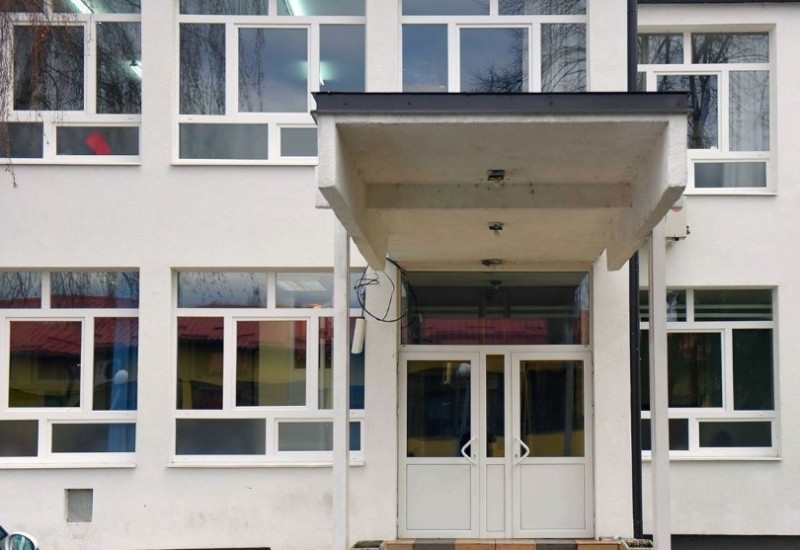 U bijeljinskoj gimnaziji muk i tuga zbog pogibije dvije učenice