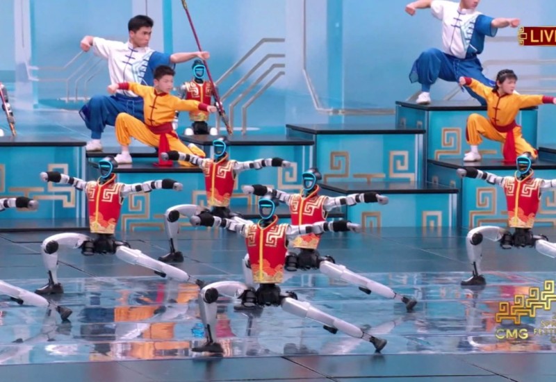 Kineski „kung fu“ roboti šokirali svijet: akrobacije pred milijardu gledalaca (VIDEO)