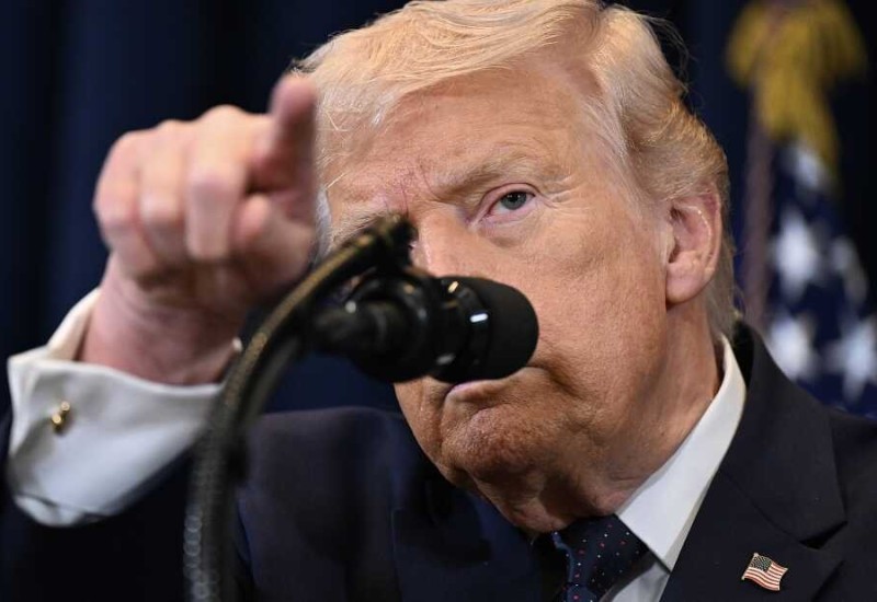 Telegraf: Polovina Amerikanaca smatra da je Tramp napao Iran zbog Epstinovih dosijea