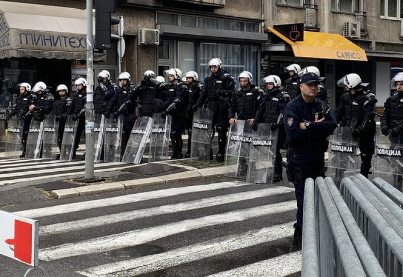 Incident u Beogradu: Protivnik prajda udario dvije djevojke