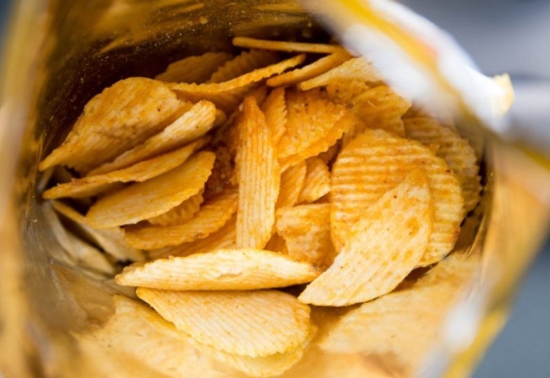 Nakon smrti četrnaestogodišnjaka! Poznata marka čipsa se povlači sa tržišta