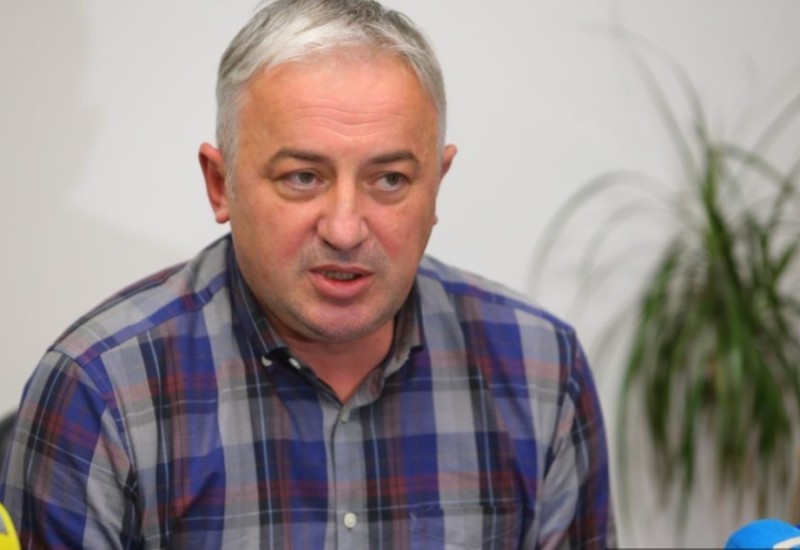 "Imaju privremenu amneziju" Borenović: SNSD činio vlast na nivou BiH kada je Šmitu izdat pasoš