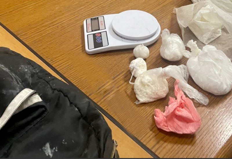 Sin "narko" bake: Zar moju majku da hapse zbog droge?