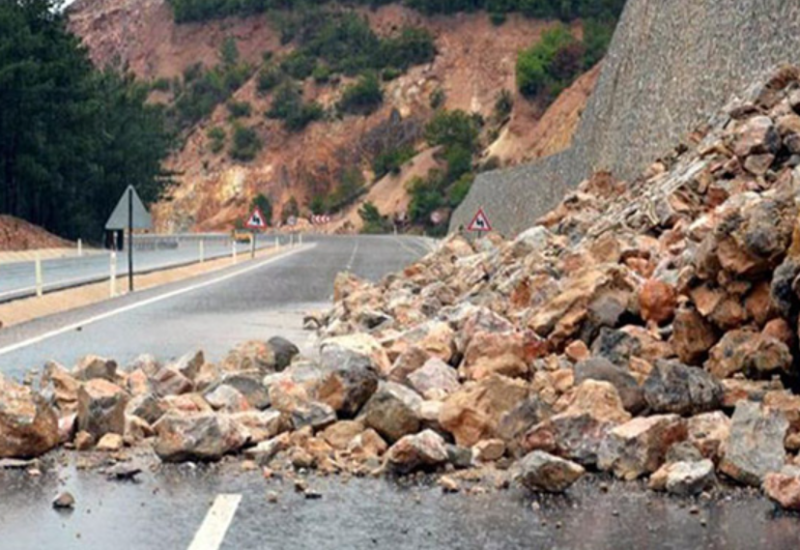 Vozači oprez, povećana opasnost od odrona