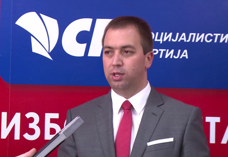 Selak: Obaveza političara je služiti narodu