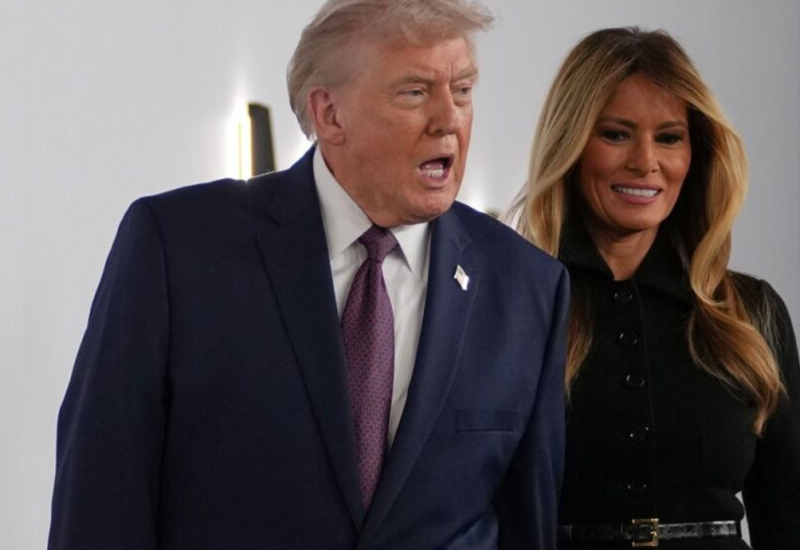 Tri puta eskivirao odgovor: Trampa zateklo pitanje o poklonu za Melaniju na Dan zaljubljenih