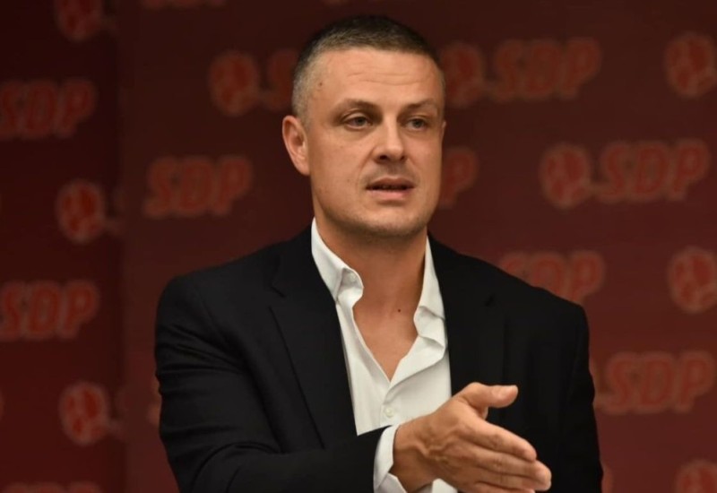 Mijatović osudio napad: “Nisu problem LGBT aktivisti, već pederi na vlasti”