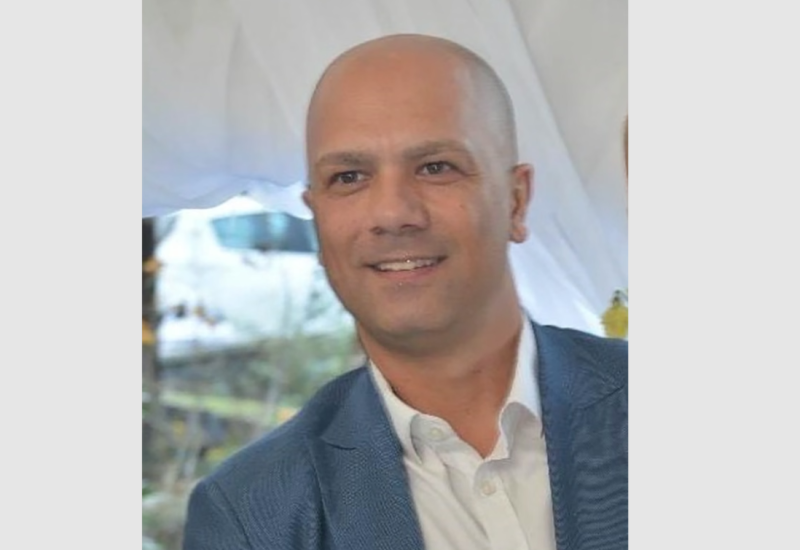 Direktor Šabačke gimnazije objavio "čudesnu" biografiju, a nigdje podatka o završenoj školi