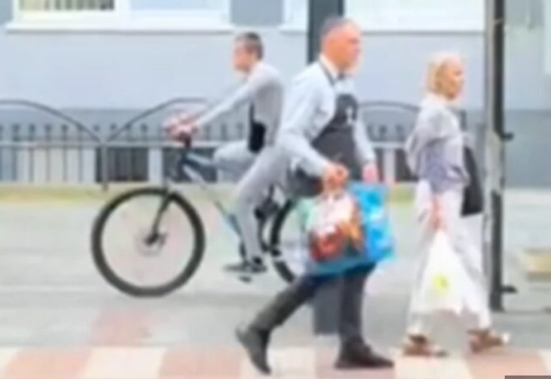 Topao gest konobara iz Banjaluke oduševio građane: “Bravo za gospodina” VIDEO