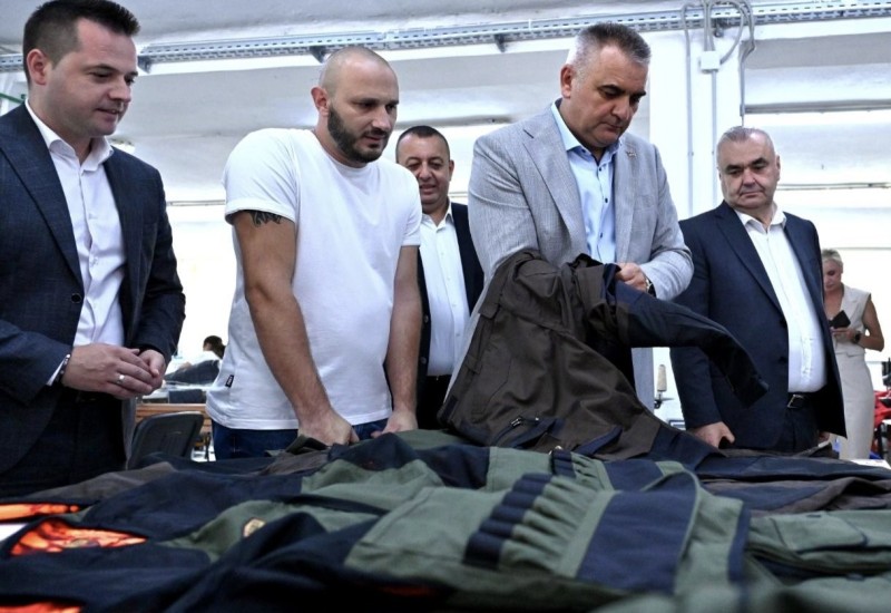 Vlada: Minić nije pozvao lovce da kupuju oružje