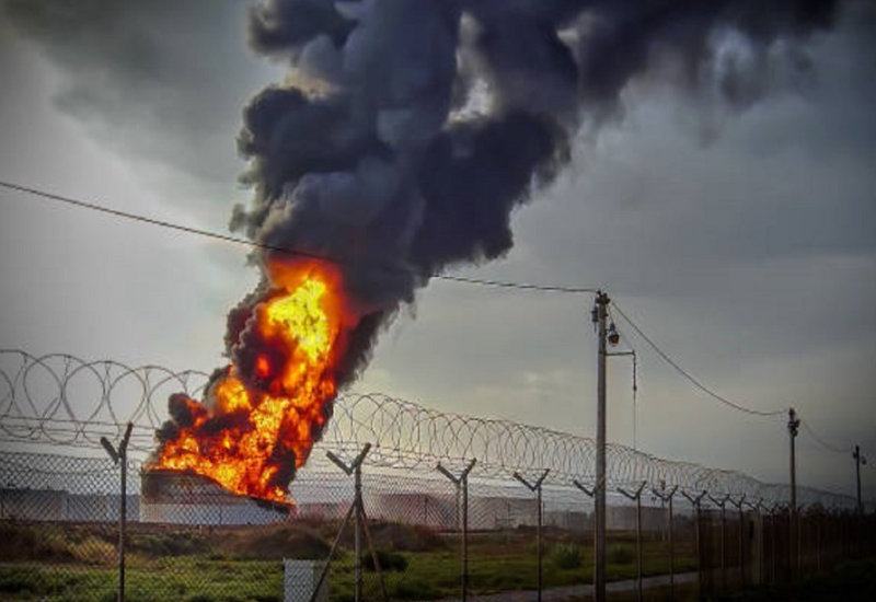 Pakao u Rusiji: Ukrajinski dronovi pogodili veliku rusku rafineriju (VIDEO)