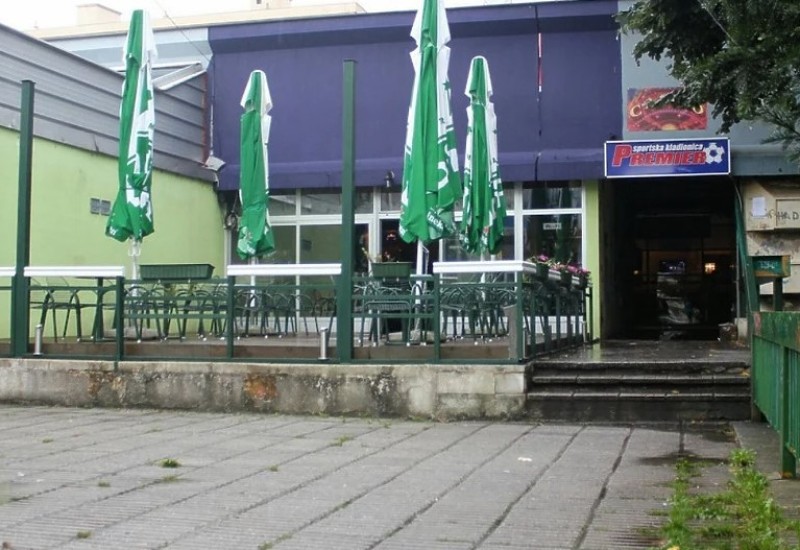 Gorio kafić "Jesenjin" na Grbavici, nema povrijeđenih