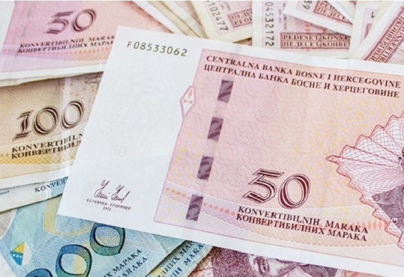 Prosječna plata u avgustu 1.145 KM