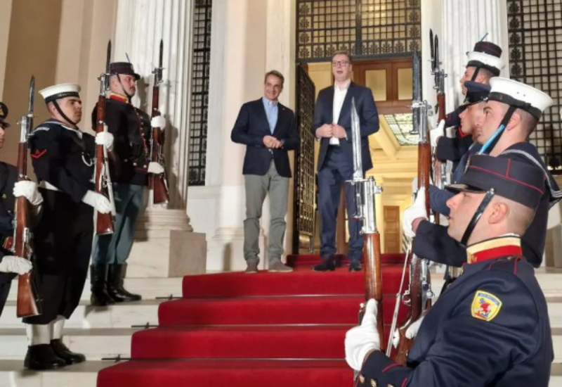 Vučić sa Micotakisom o Kosmetu i regionalnim temama