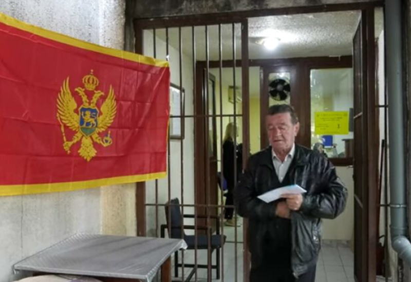 Haos u Šavniku: Deveti put prekinuto glasanje, uništeni glasački listići