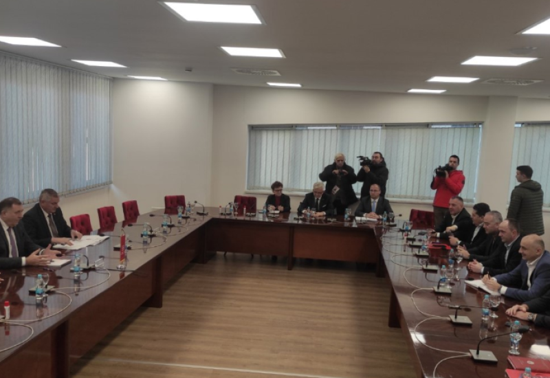 U prostorijama SNSD-a: Sastanak stranaka članica vladajuće koalicije