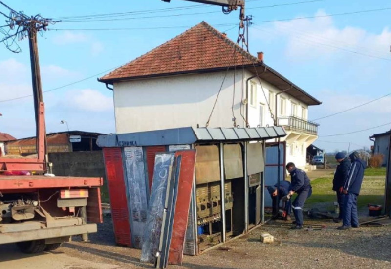 Automobilom udario u trafo-stanicu: Više domaćinstava ostalo bez struje