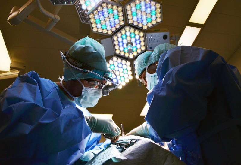 Novi detalji horora: Doktor koji je ugrađivao pejsmejkere uzete od mrtvih, „trovao“ pacijente?