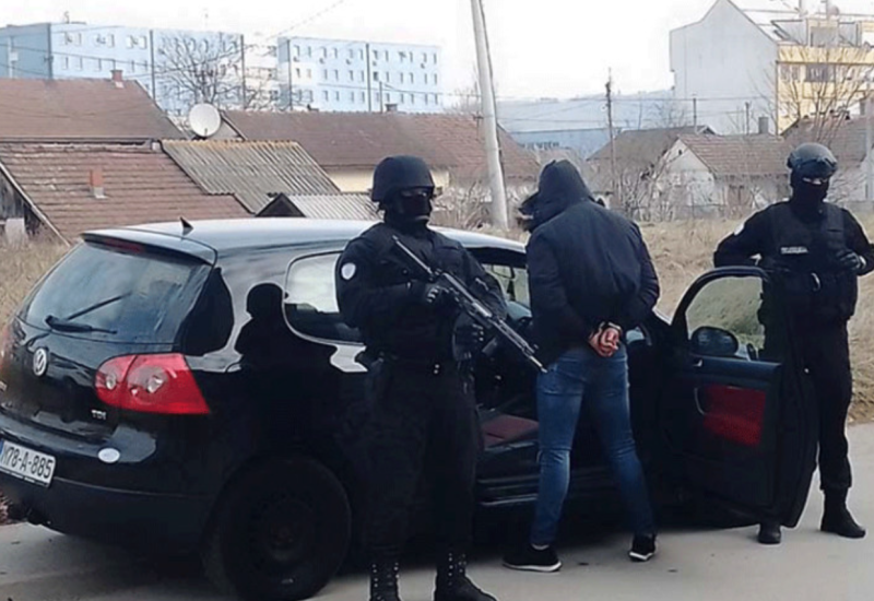 Žandarmerija uhapsila šest ljudi tokom primopredaje kokaina u Banjaluci (VIDEO)