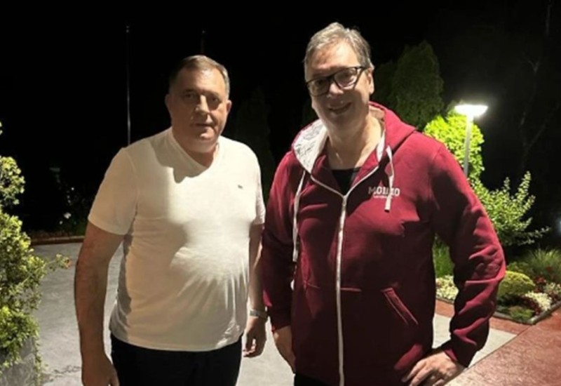 "Delija" i "grobar" u poluvremenu utakmice