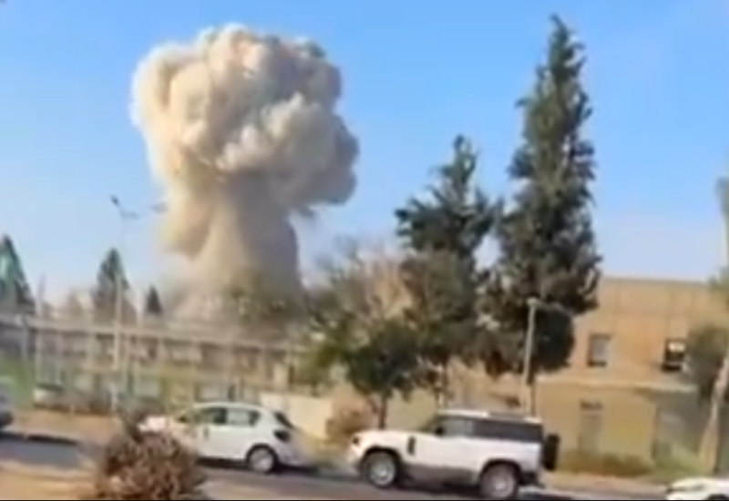 Snimljen trenutak kad iranska raketa pogađa bolnicu u Izraelu: Gađali i Tel Aviv, scene su jezive