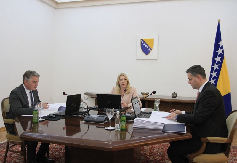 Cvijanovićeva ponovo preglasana: "Bećirović rastura BiH, zaključci idu pred NS RS"