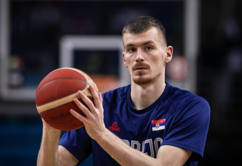 Simanić: “Hvala, Srbijo, ja vama bubreg, a vi meni poniženje i tugu”