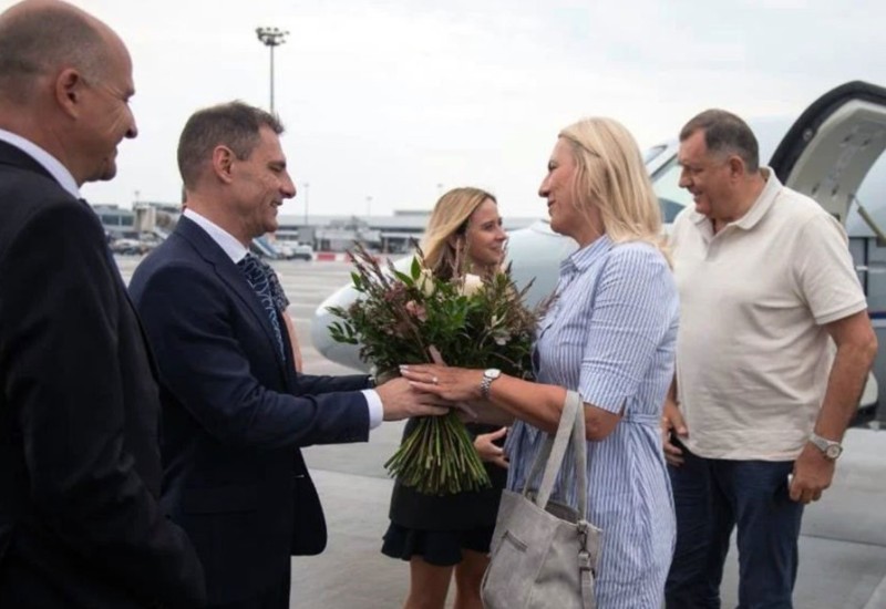 Jačanje saradnje Srpske i Mađarske: Dodik i Cvijanović stigli u Budimpeštu VIDEO