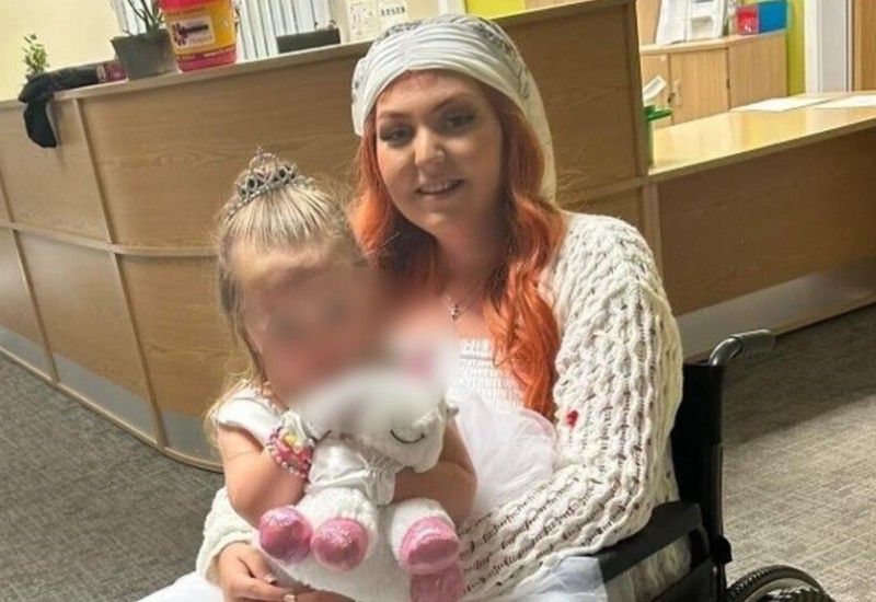 Patila od jakih bolova: Mlada majka mislila da ima hemoroide, pa umrla u 25. godini