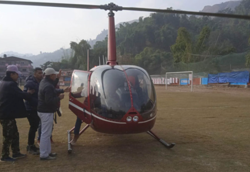 Helikopter sletio na teren, navijači tukli pilota i putnike