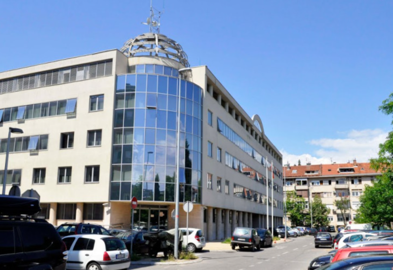 PODGORICA: Muškarac tokom saslušanja skočio kroz prozor policijske stanice