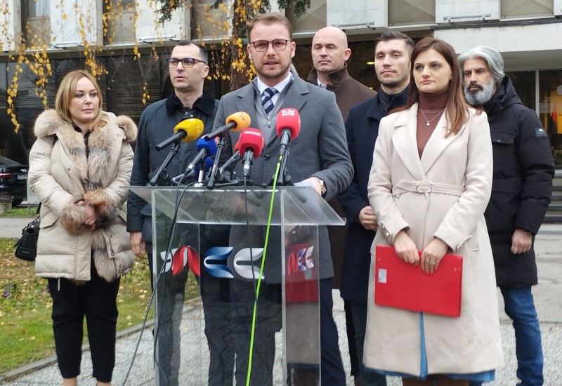 Neko reče – nepravedno? Hiljade maraka mjesečno, Stanivuković iz gradske kase dodatno dijeli partijskim saradnicima (VIDEO)