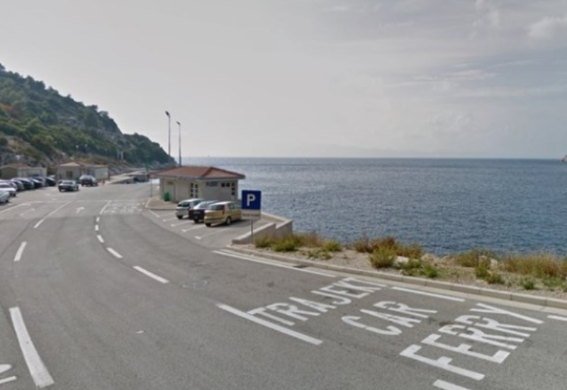 Automobil sletio u more: Žena poginula, tri osobe se uspjele spasiti