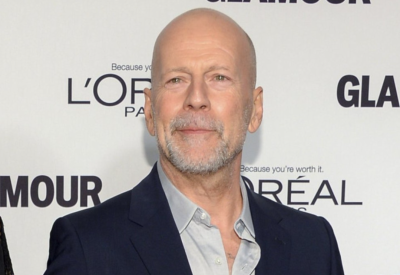 Brus Vilis proslavio 68. rođendan u krugu porodice, uz pjesmu i tortu