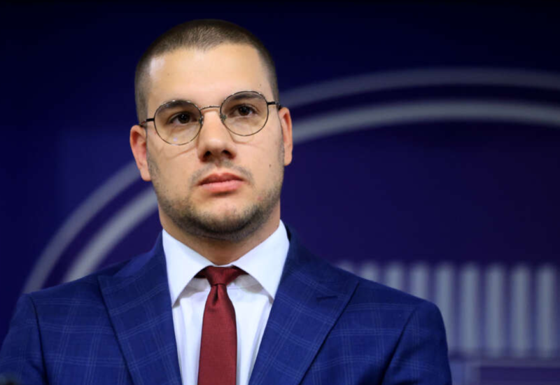 „Uspješno se pravi lud“ Vučinić ponovo opleo po načelniku Foče