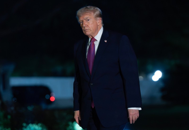 Tramp: Iran dnevno gubi 500 miliona dolara, blokada dok ne postignemo sporazum