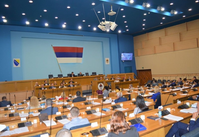 Srpska zakonom izbacuje Šmita