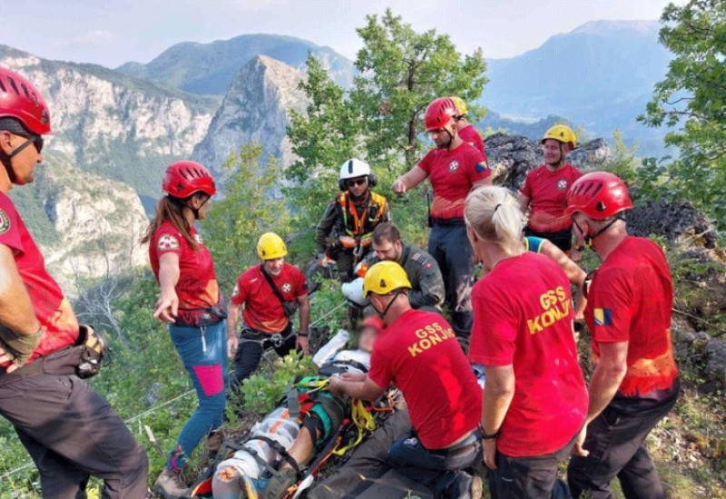 Pripadnici GSS-a spasili povrijeđenu planinarku, izvlačenje trajalo sedam sati