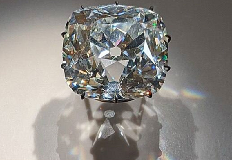 Filmska priča o ukletom dijamantu: Lopovi u Luvru ga zaobišli iako vrijedi 60 miliona dolara