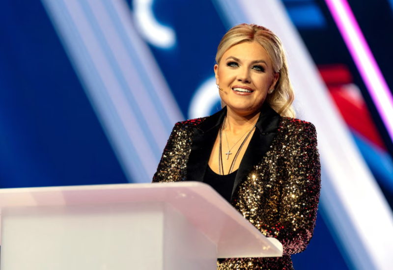 Udovica Čarlija KIrka podržala Džej Di Vensa