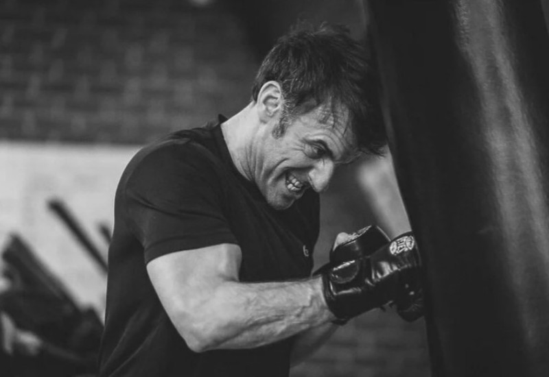 Makronove fotografije sa treninga boksa izazvale niz reakcija: "Sprema se na okršaj s Putinom"