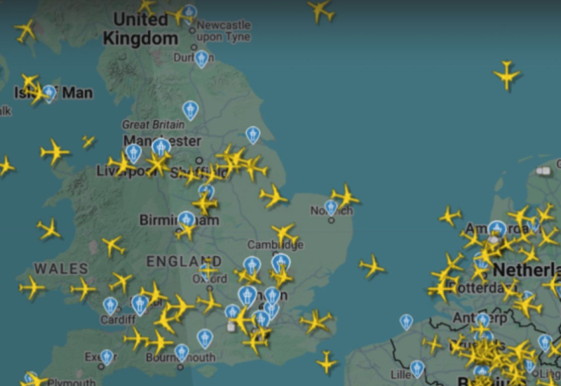 Totalni haos na nebu, avioni satima kruže u vazduhu