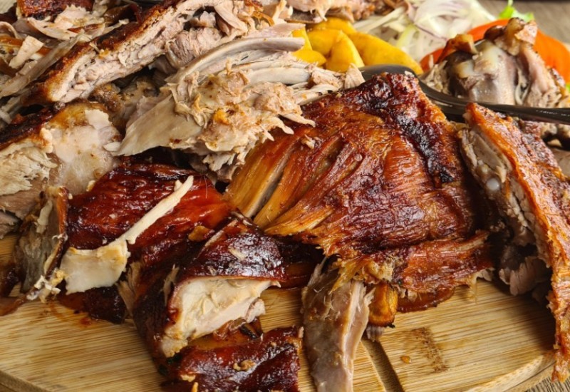 Šta će na trpezu za praznike?! Jagnje od 15 kilograma skoro 350 maraka