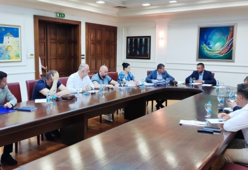 Burno na kolegijumu banjalučke Skupštine: Nema Stanivukovića, rasprava Ninkovića i Kresojevića