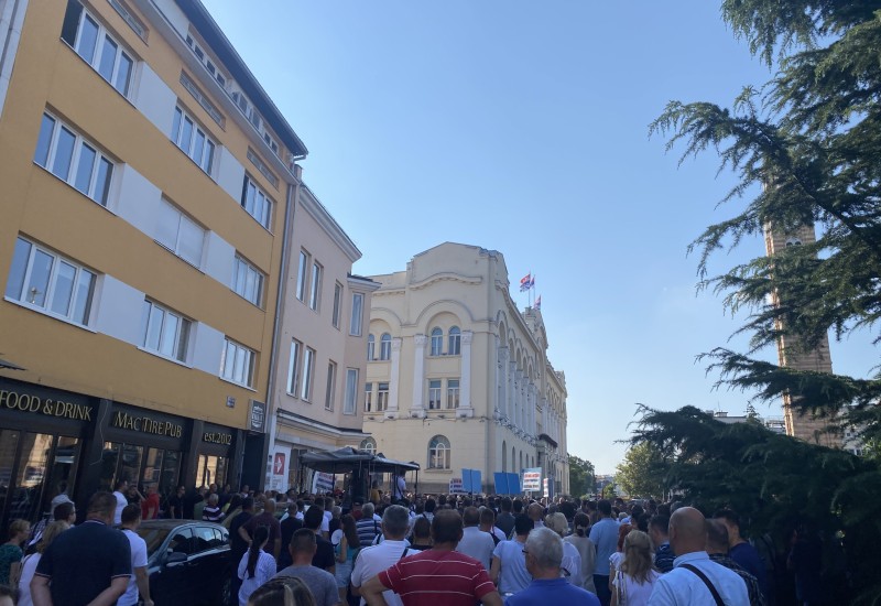 Protest protiv gradonačelnika Banjaluke: "Eksperiment Draško Stanivuković propao"