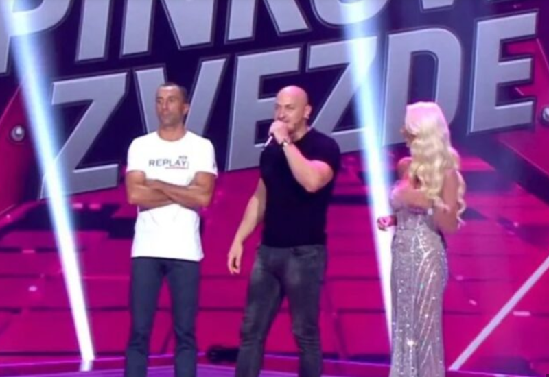 Haos u prvoj emisiji Pinkove Zvezde! Kandidat odbio mentorstvo Desingerice, sukob pred kamerama: “Nisi pjevač!”