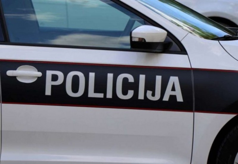 U poznatoj sarajevskoj čajdžinici "Džirlo" sinoć došlo do pucnjave, jedna osoba povrijeđena