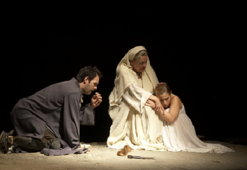 Premijera predstave "Hasanaginica" pozdravljena dugim aplauzom