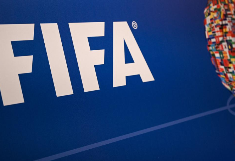 FIFA prijeti žutim kartonom za traku duginih boja na terenu
