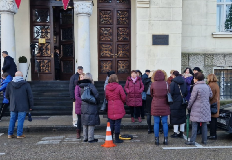 Ukoliko ne budu ispunjeni zahtjevi: Radnici ZIBL-a najavili generalni štrajk